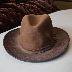 Elegant Brown Fedora with Leather Band